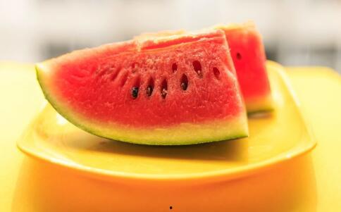 夏天吃瓜的配乐,瓜声阵阵——跟随音乐品味清凉夏日 第3张 夏天吃瓜的配乐,瓜声阵阵——跟随音乐品味清凉夏日 第3张